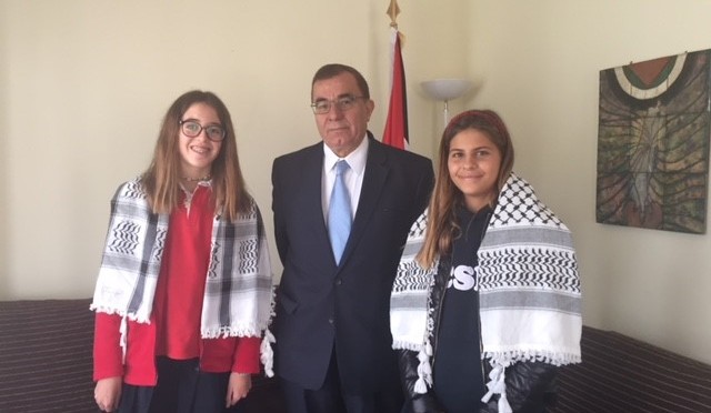 Students visit the Diplomatic Mission of Palestine
