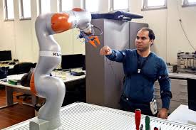 Software for collaborative robots created by Palestinian researcher in Coimbra